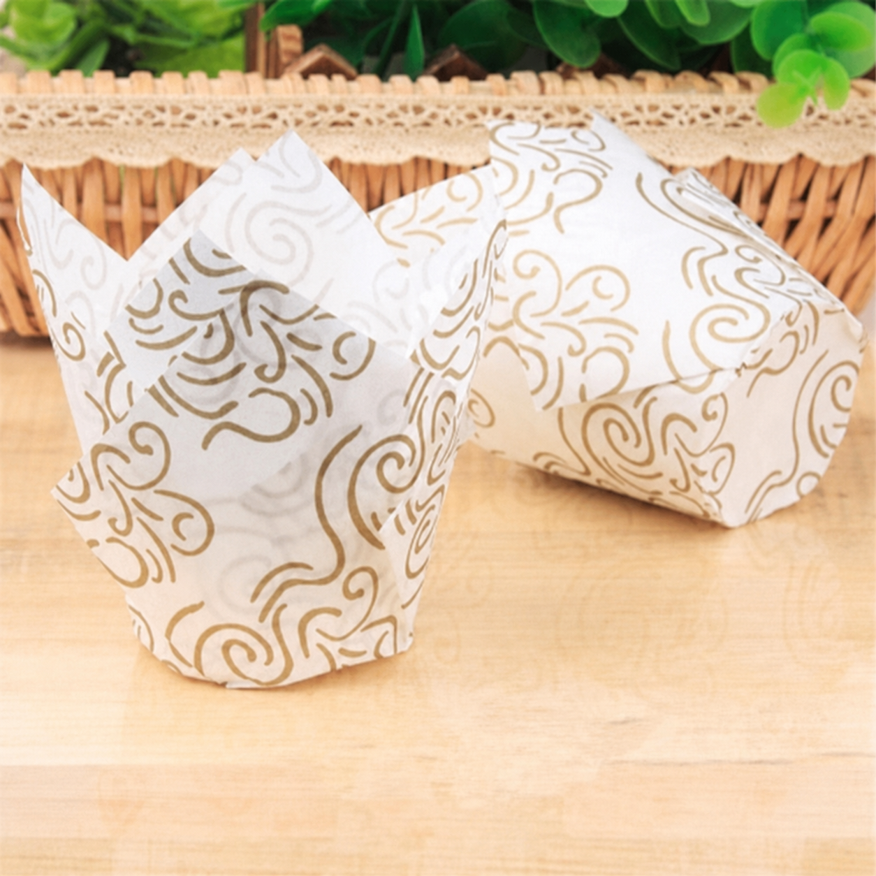 White Tulip Cupcake Liners 50pcs | Muffin & Cupcake Wrappers