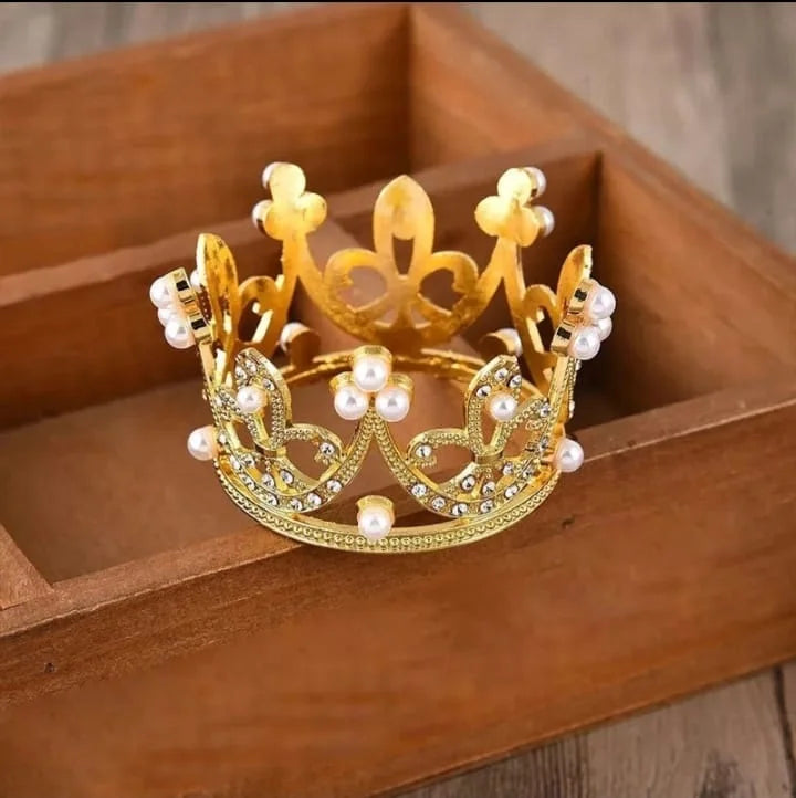 Mini Golden Cake Crown Topper | Royal Cake Decoration for Birthdays & Celebrations
